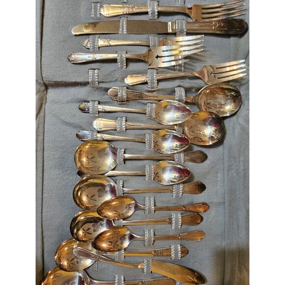 Oneida Complete Set Louisiane Vintage Flatware Set With Original Case MUST SEE - Picture 12 of 16